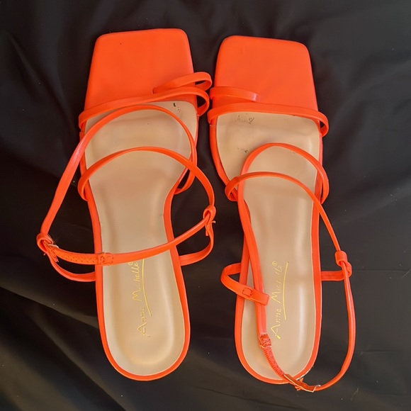 orange heels - Picture 2 of 3